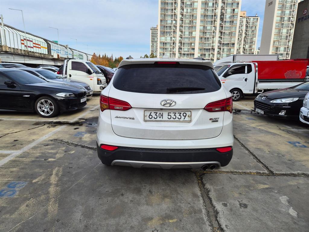 HYUNDAI Santa Fe - Vista 4