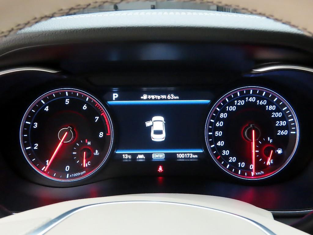 Genesis G70 - Vista 5