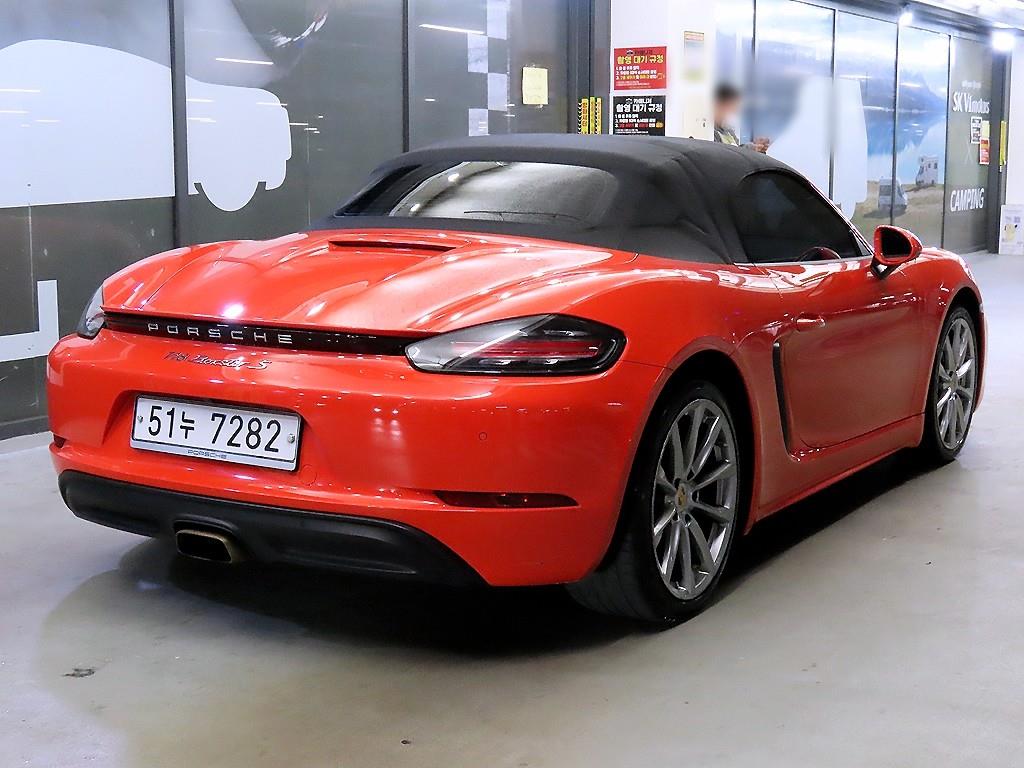 Porsche 718 - Vista 4