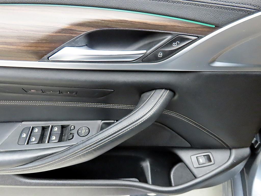 BMW 5 Series - Vista 11