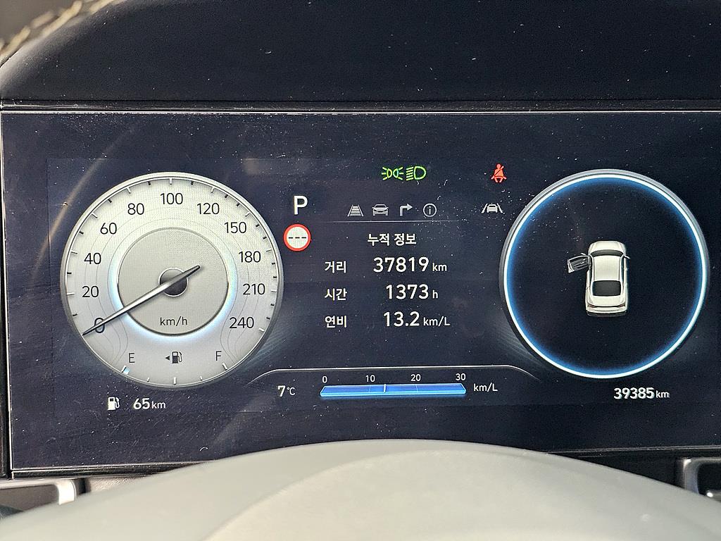 HYUNDAI Avante - Vista 7