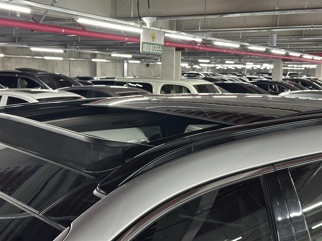 HYUNDAI Maxcruz - Vista 5