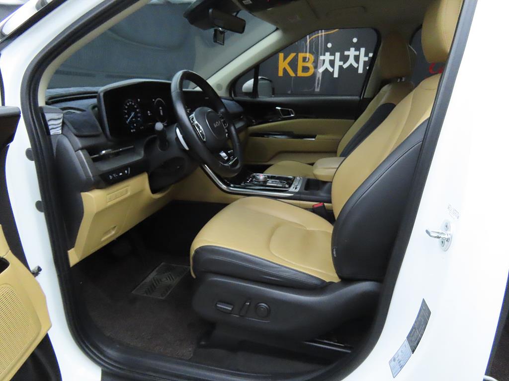 KIA Carnival - Vista 5
