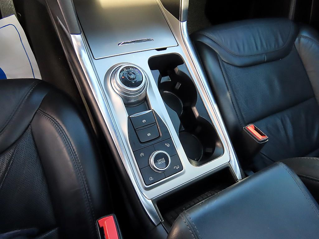 Ford Explorer - Vista 11