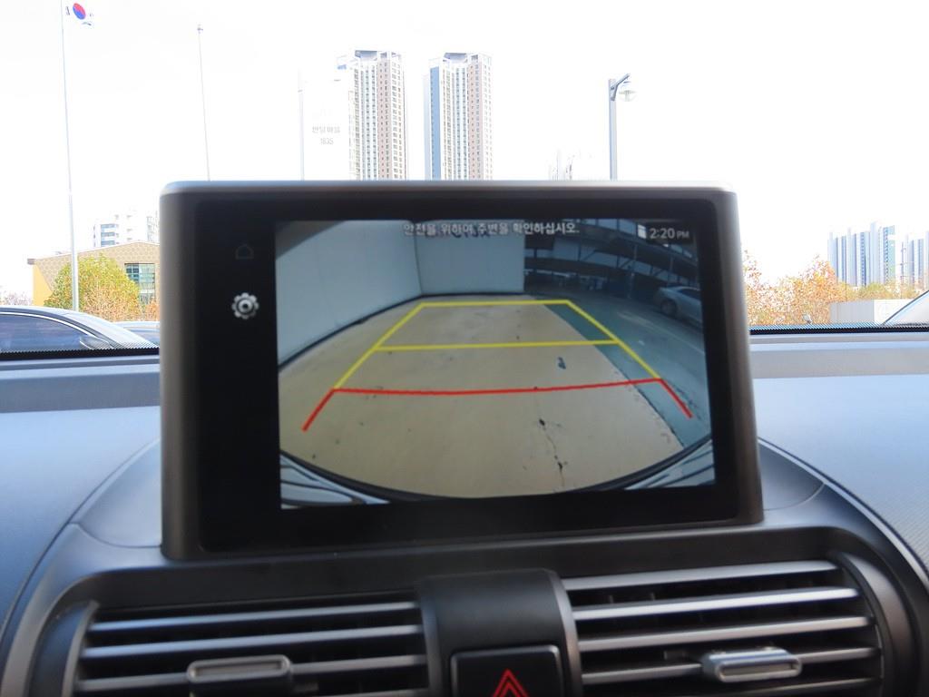 HYUNDAI Casper - Vista 11