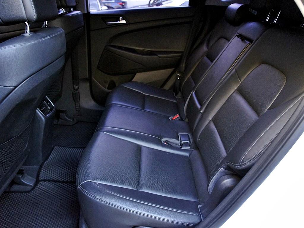 HYUNDAI Tucson - Vista 10