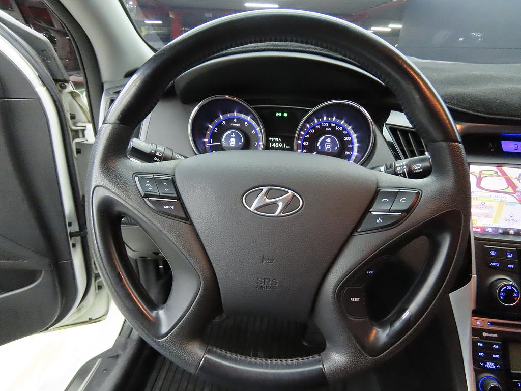 HYUNDAI Sonata - Vista 8