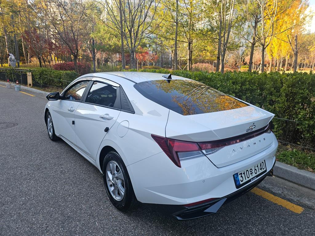 HYUNDAI Avante - Vista 6