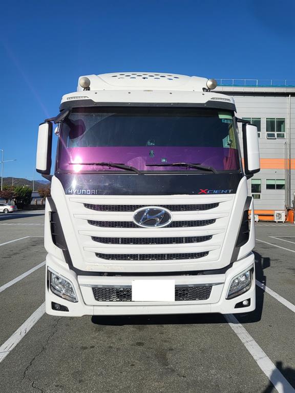 medium and large cargo truck - Vista 2