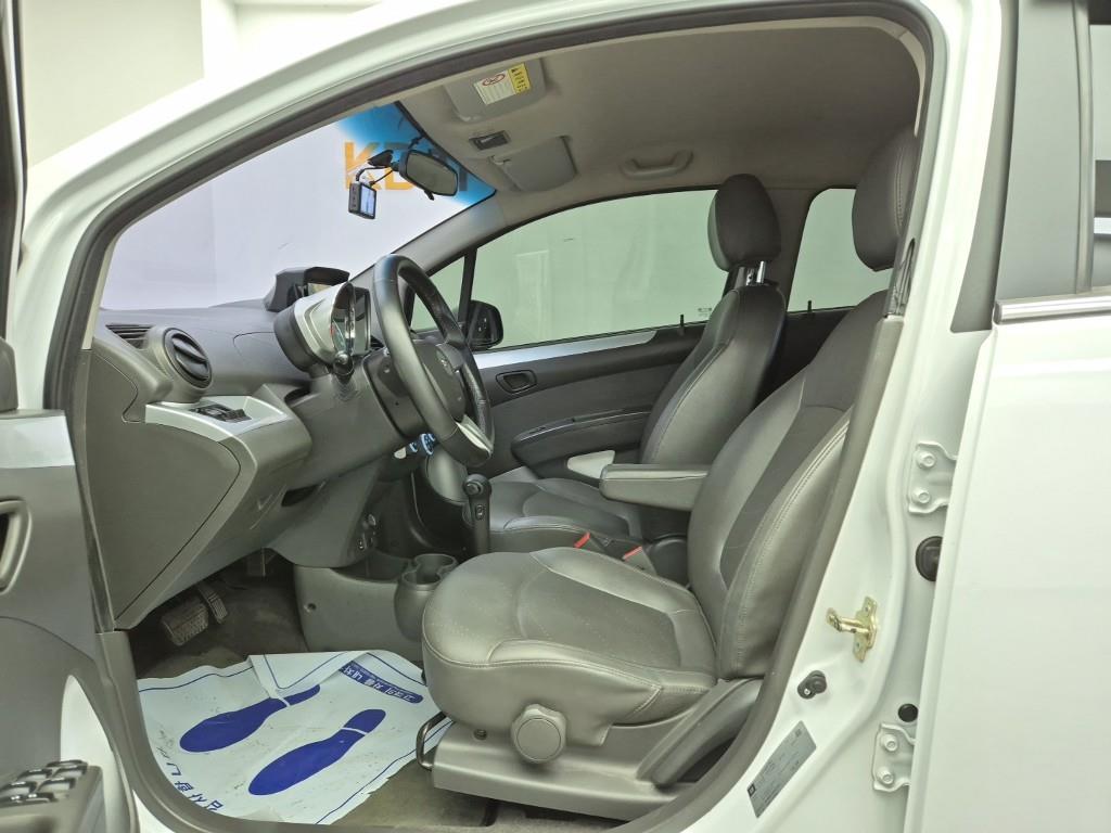 Chevrolet Spark - Vista 11