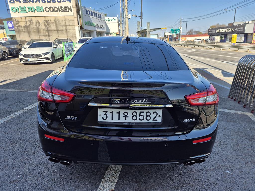 Maserati Ghibli - Vista 4