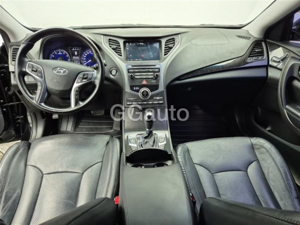 HYUNDAI Grandeur - Vista 5