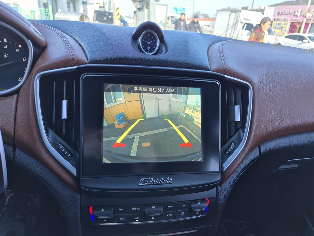 Maserati Ghibli - Vista 8