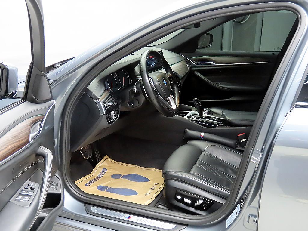 BMW 5 Series - Vista 5