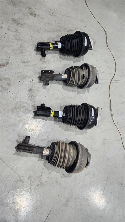 Mercedes Benz E class - Vista 4