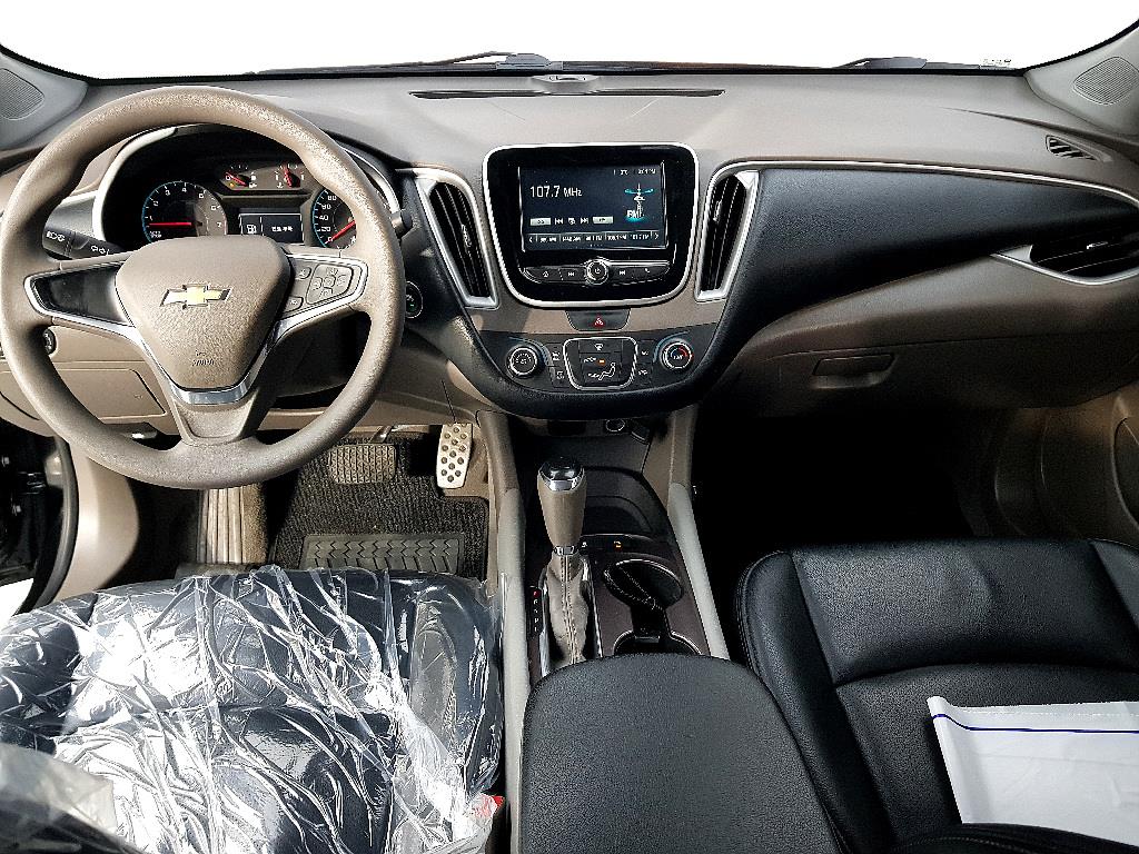 Chevrolet Malibu - Vista 5