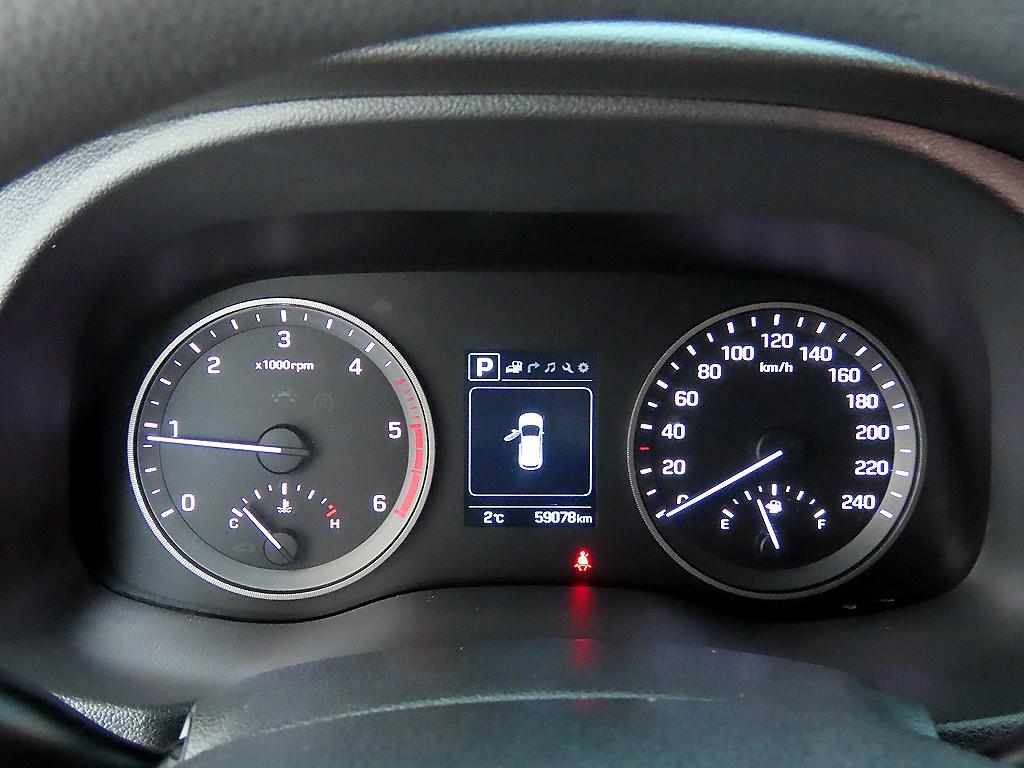 HYUNDAI Tucson - Vista 9