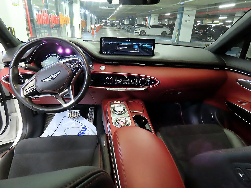 Genesis GV70 - Vista 10