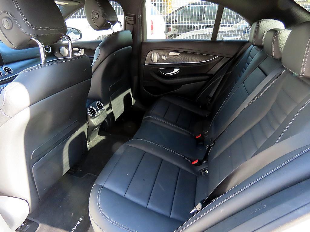 Mercedes Benz E class - Vista 6