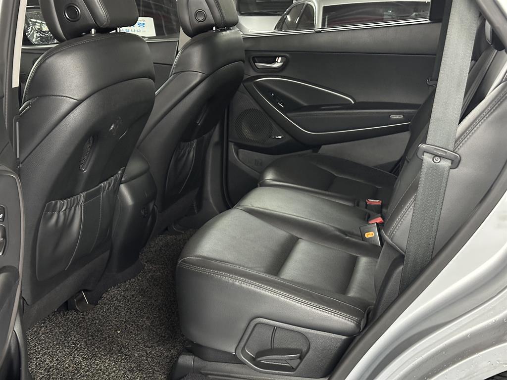 HYUNDAI Maxcruz - Vista 10