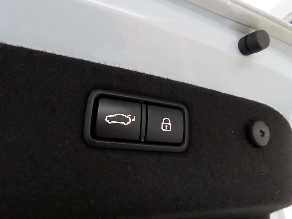 Genesis G70 2019 Blanco - Importación desde Corea - HF Imports Iquique - Foto 15