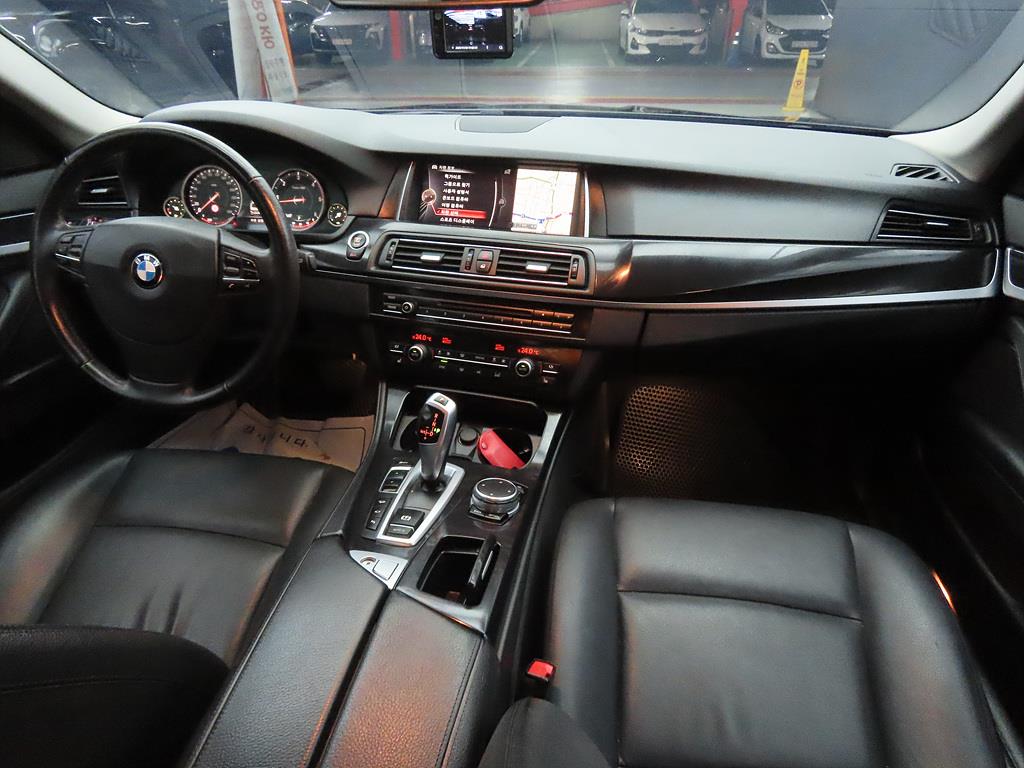 BMW 5 Series - Vista 5