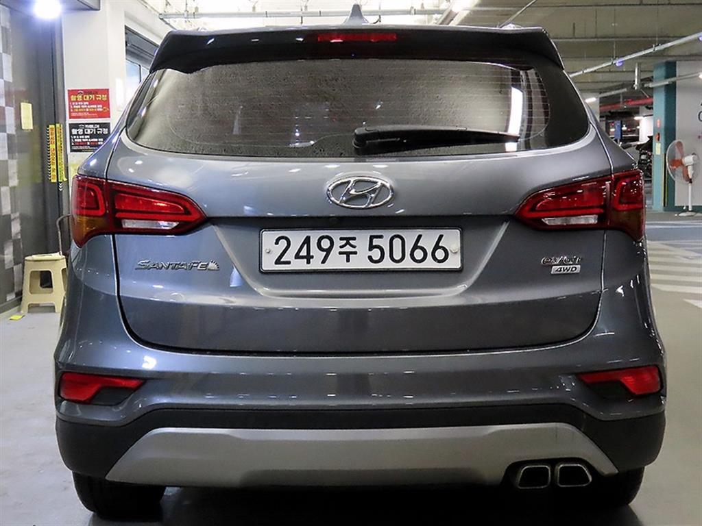 HYUNDAI Santa Fe - Vista 5