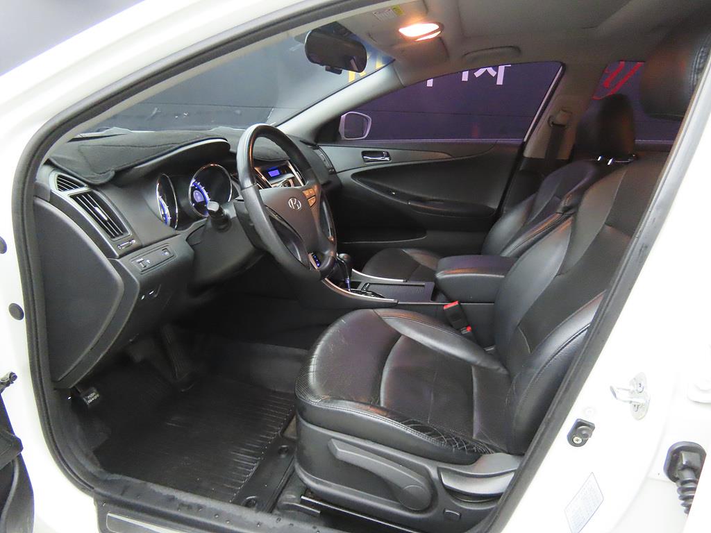 HYUNDAI Sonata - Vista 5