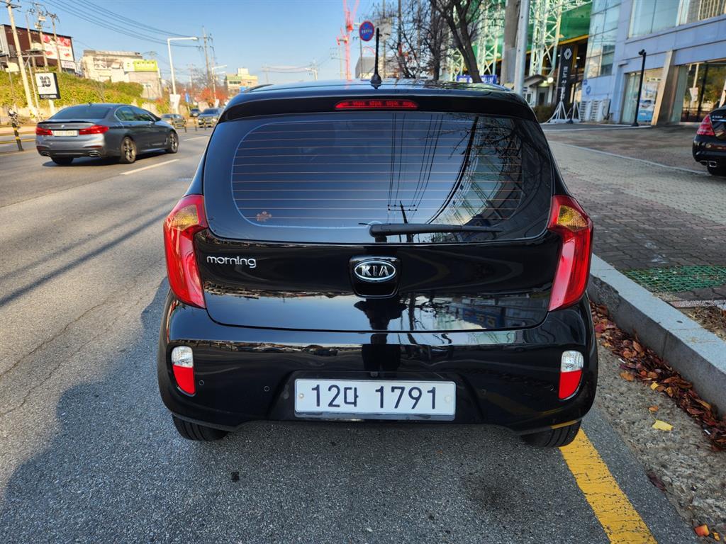 KIA Morning - Vista 4