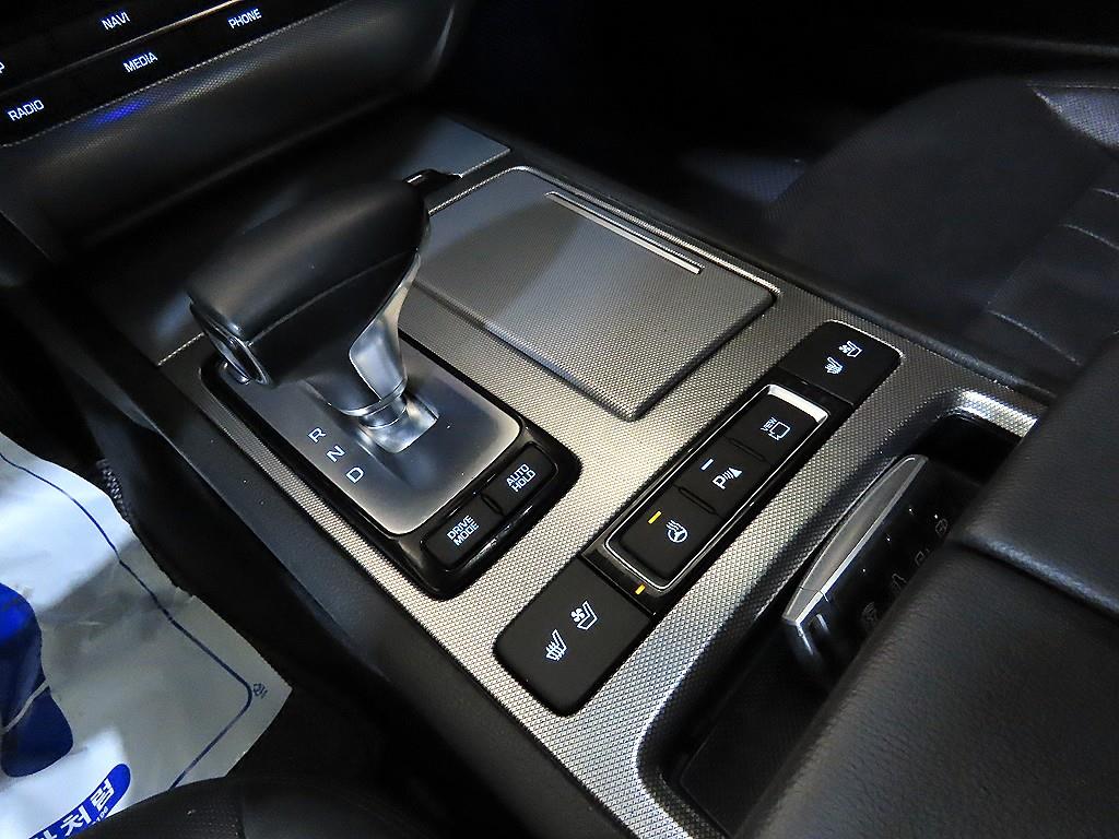 Genesis G80 - Vista 12