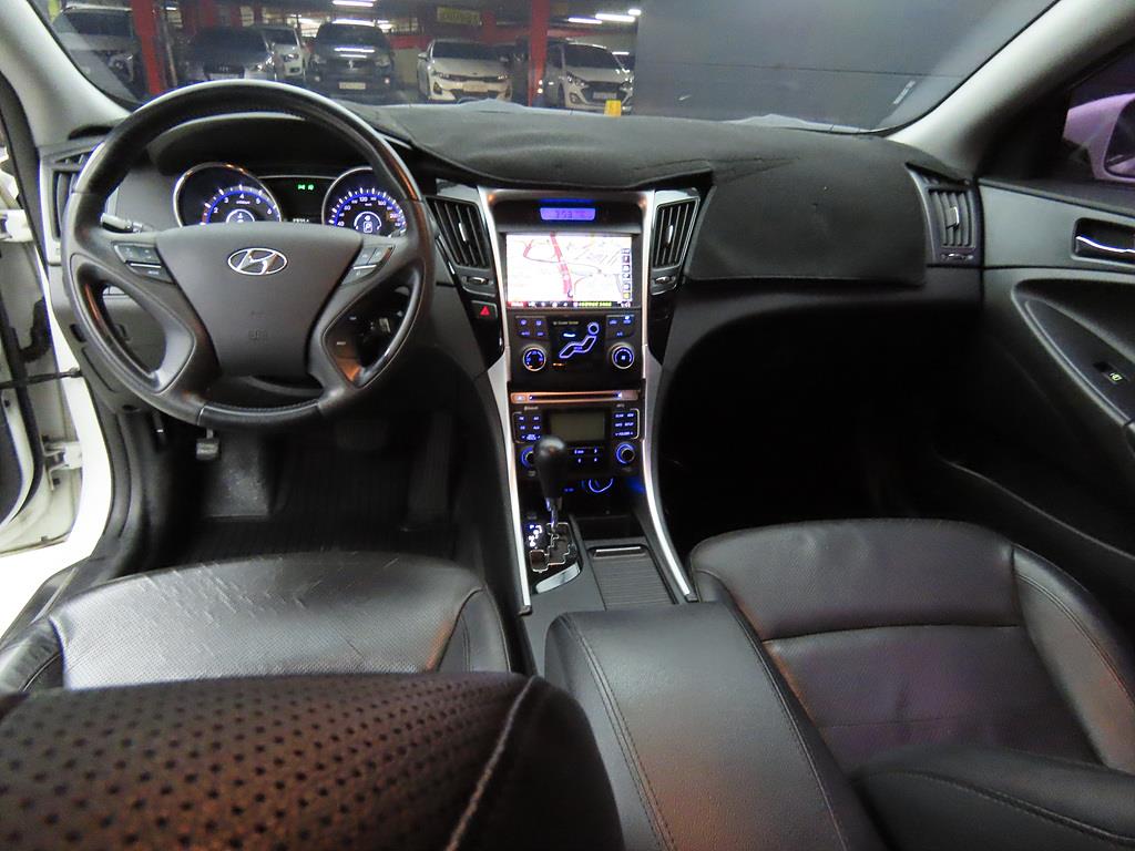 HYUNDAI Sonata - Vista 7