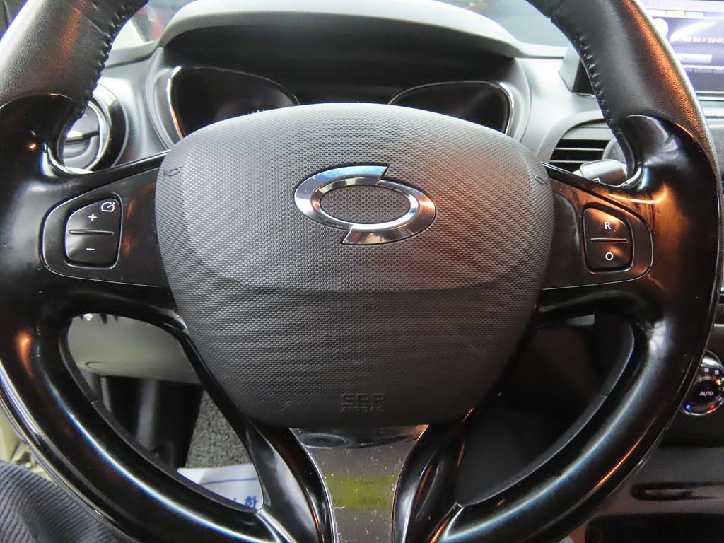 SAMSUNG QM3 - Vista 8