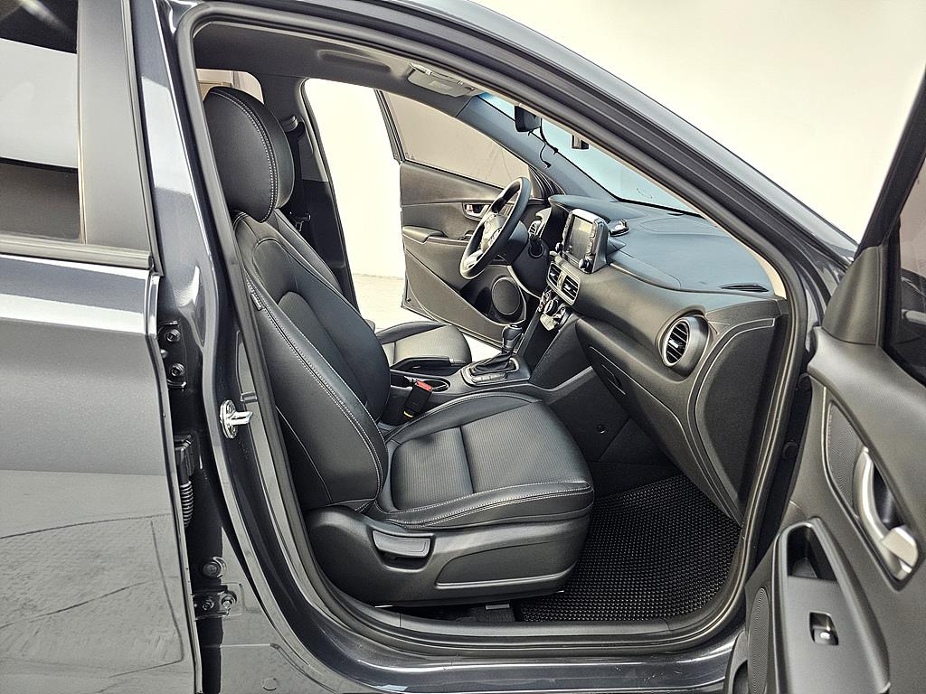 HYUNDAI Kona - Vista 11