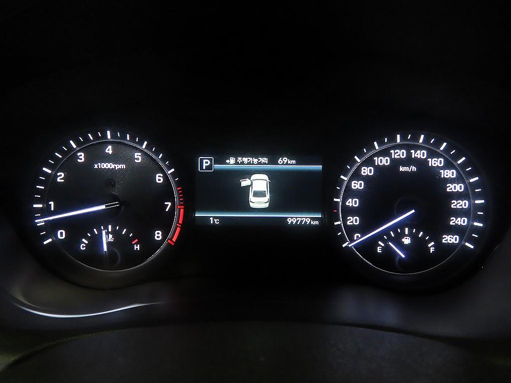 Genesis G80 - Vista 9