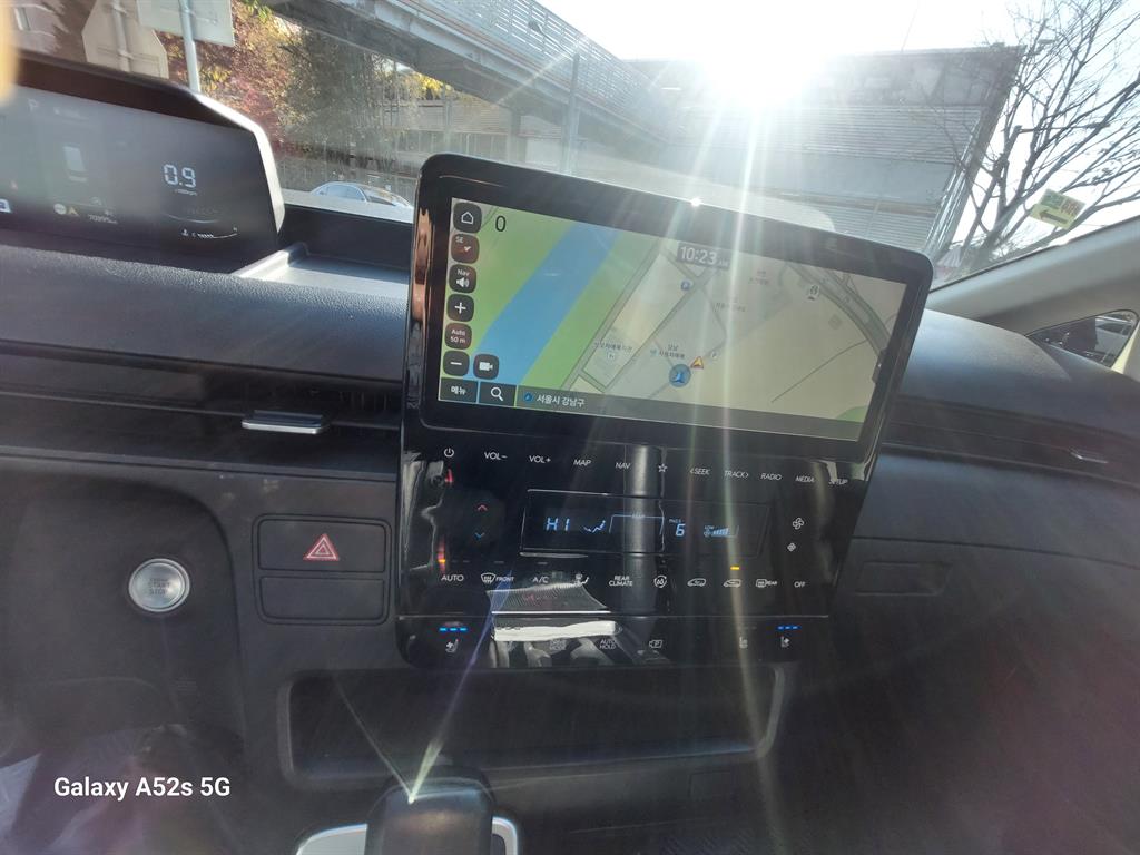 HYUNDAI Staria - Vista 11