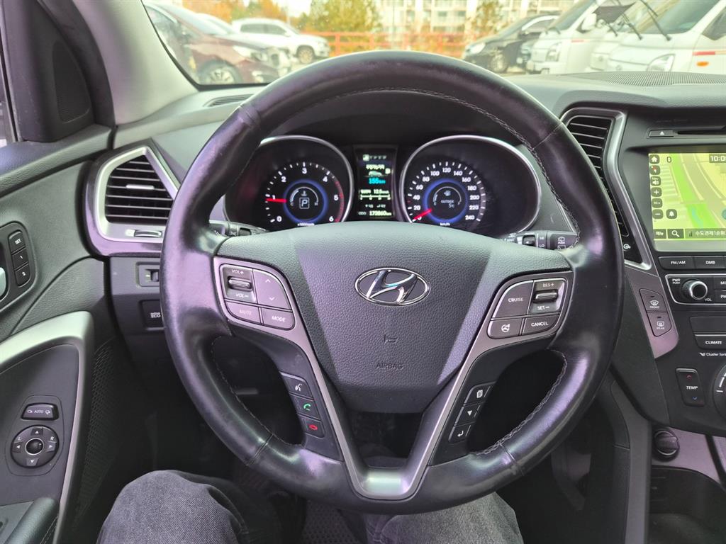 HYUNDAI Santa Fe - Vista 7