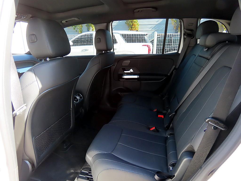 Mercedes Benz EQB - Vista 6