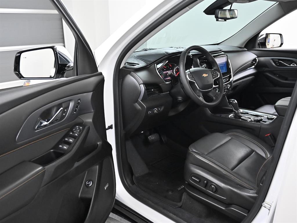 Chevrolet Travers - Vista 11