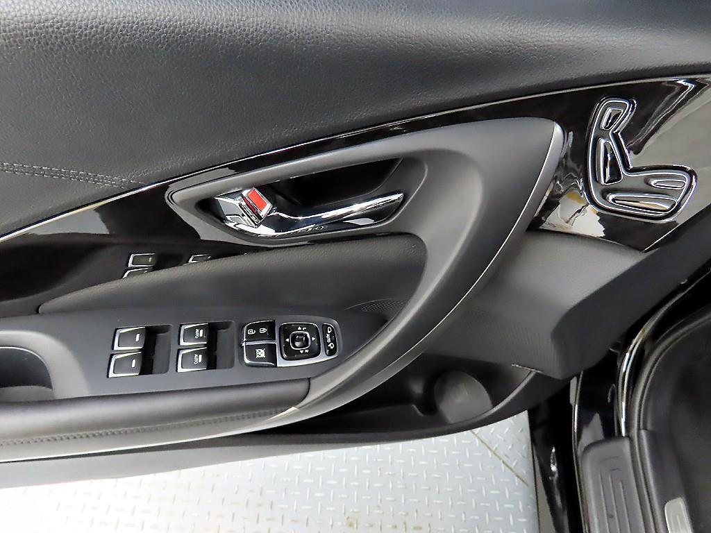 HYUNDAI Grandeur - Vista 11