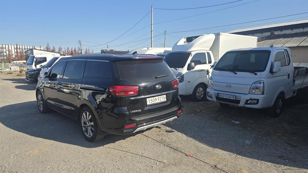 KIA Carnival - Vista 2