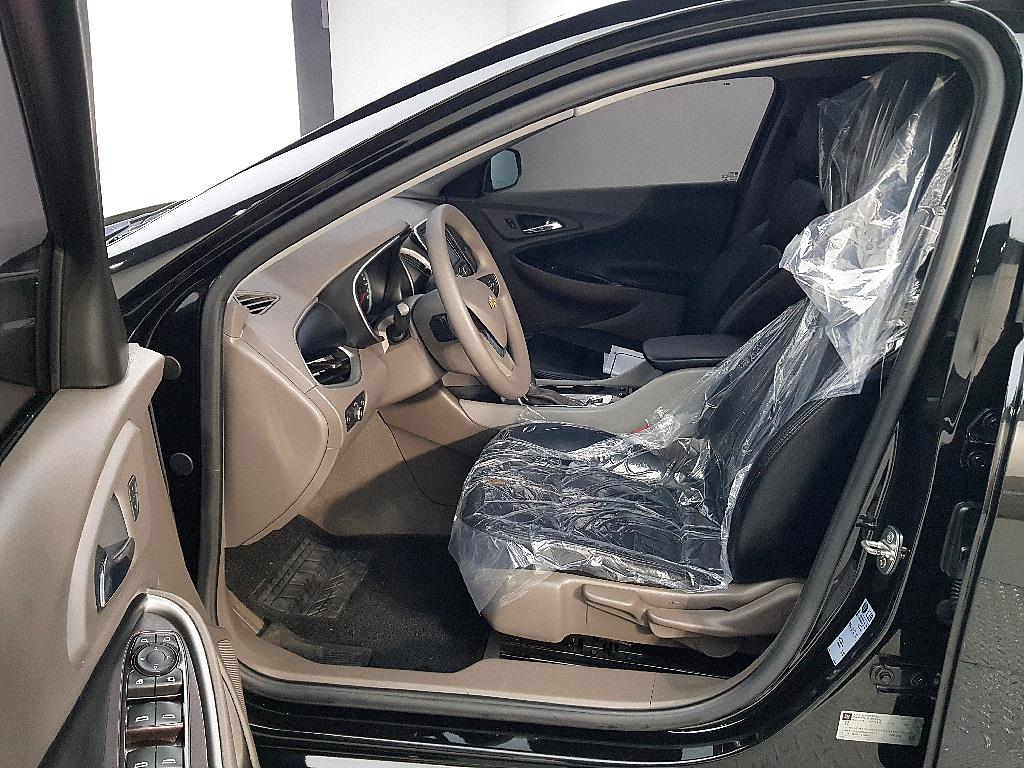 Chevrolet Malibu - Vista 8