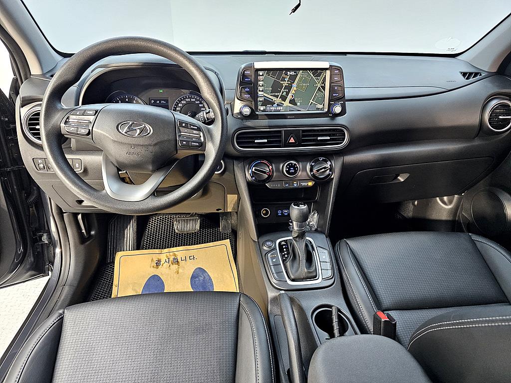 HYUNDAI Kona - Vista 5