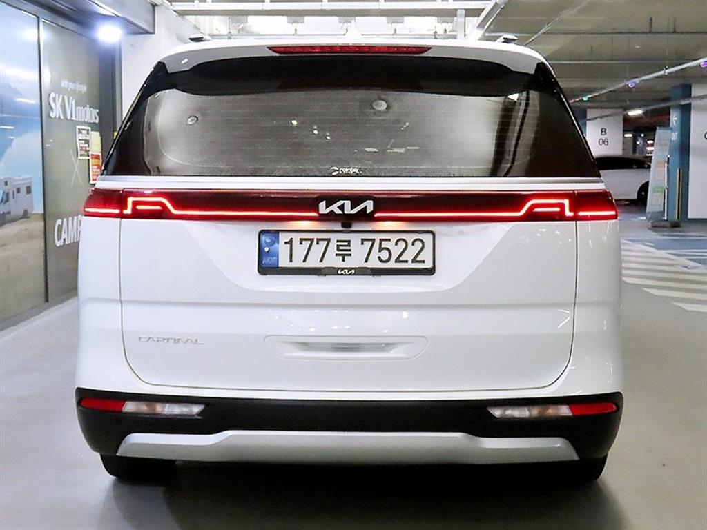 KIA Carnival - Vista 5