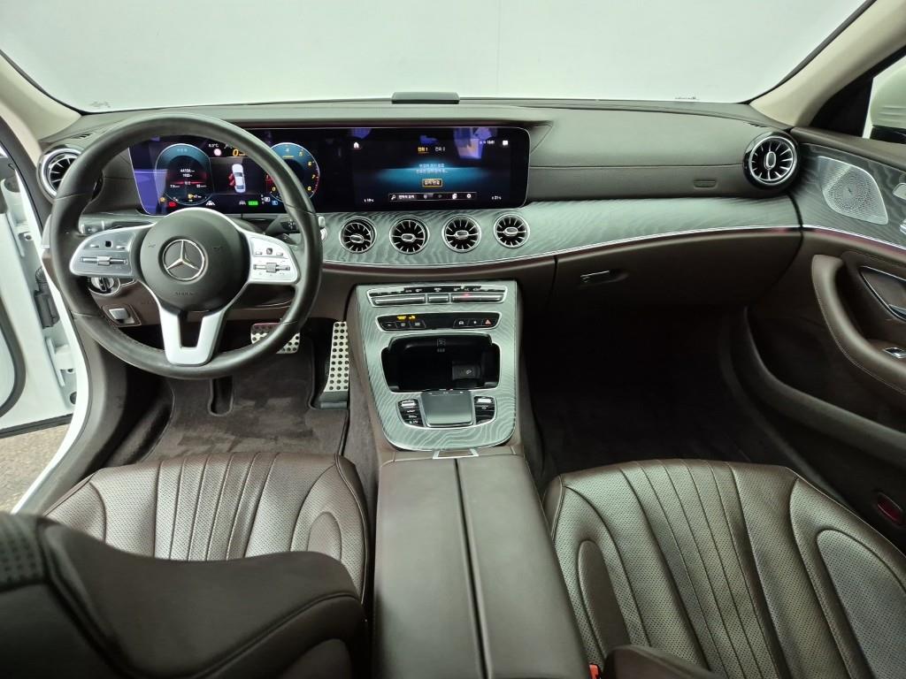 Mercedes Benz CLS Class - Vista 5