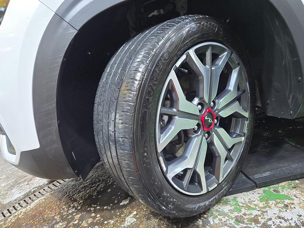 KIA Seltos 2023 Blanco - Importación desde Corea - HF Imports Iquique - Foto 19