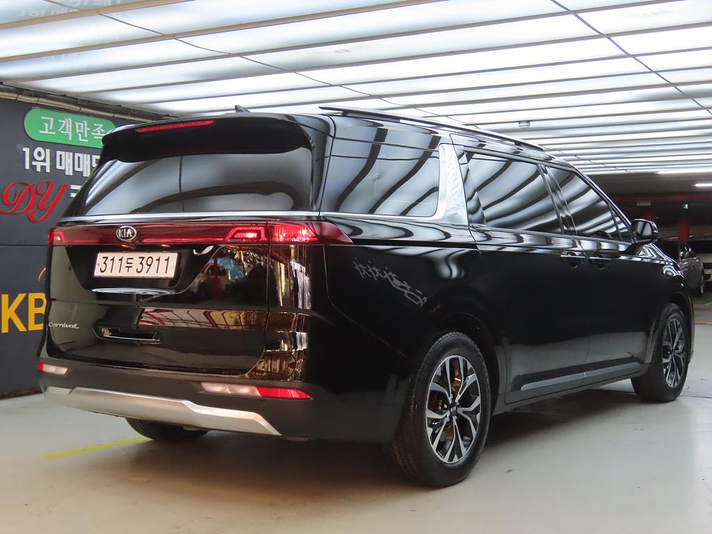 KIA Carnival - Vista 4
