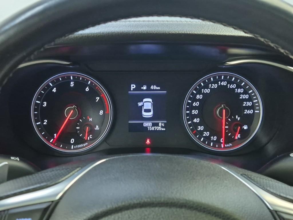 Genesis G70 - Vista 6