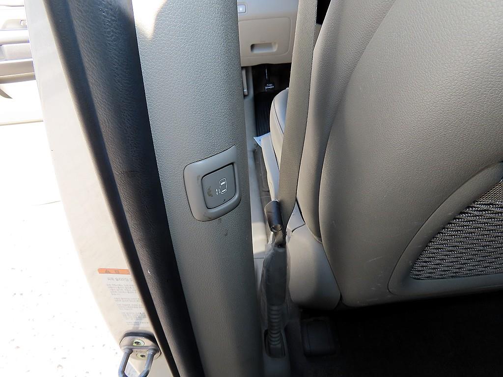 KIA Carnival 2015 Plateado - Importación desde Corea - HF Imports Iquique - Foto 17