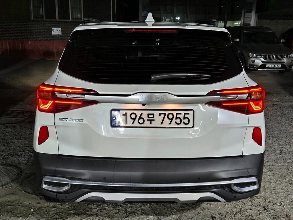 KIA Seltos - Vista 4