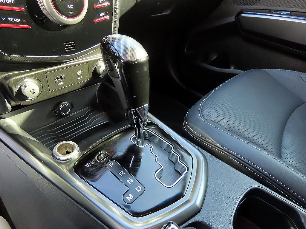 Ssangyong Tivoli - Vista 11